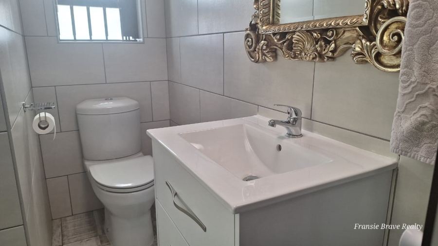 2 Bedroom Property for Sale in Island View Western Cape